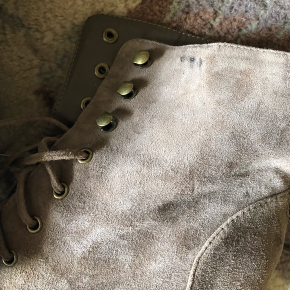 Steve Madden taupe Carnaby platform boots - Picture 6 of 8